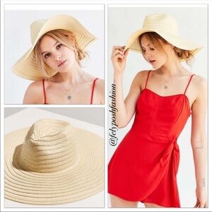 Silence + Noise UO Straw Wide Brim Floppy Hat P/5/A888